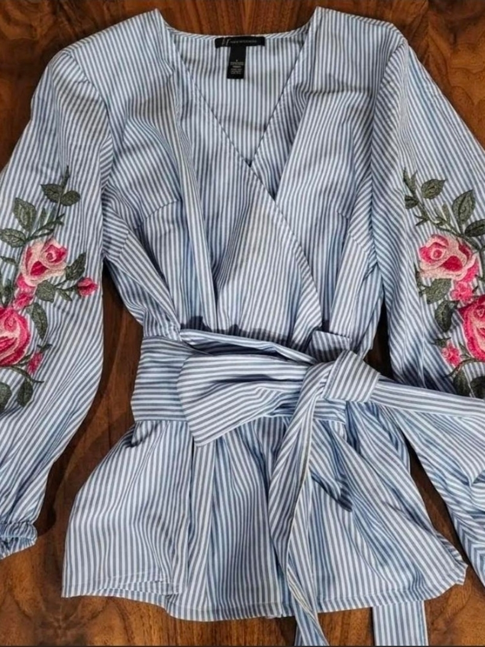 🦋 INC International Concepts Embroidered Wrap Top 🦋